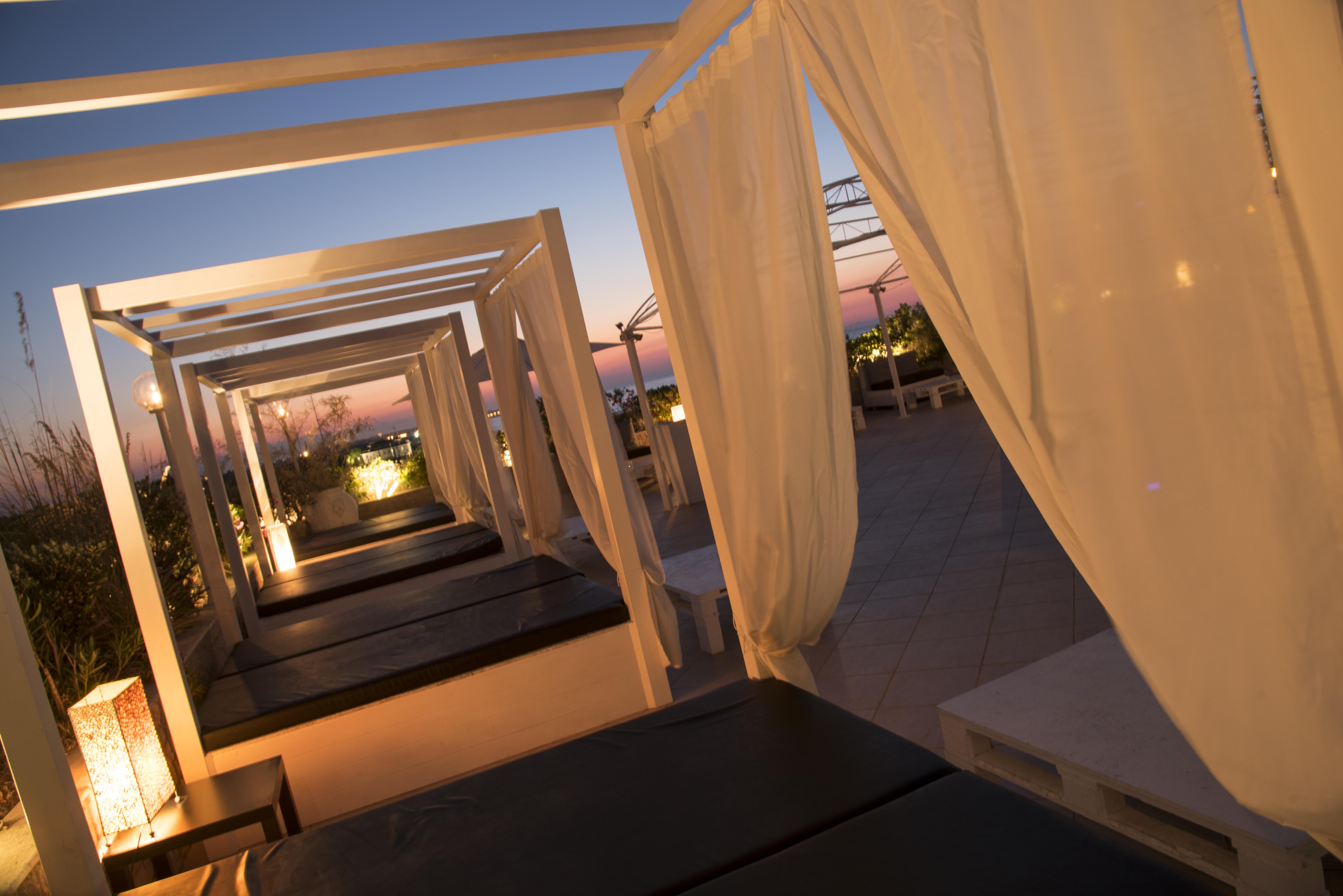 Hotel Riva Del Sole Джовинацо Екстериор снимка