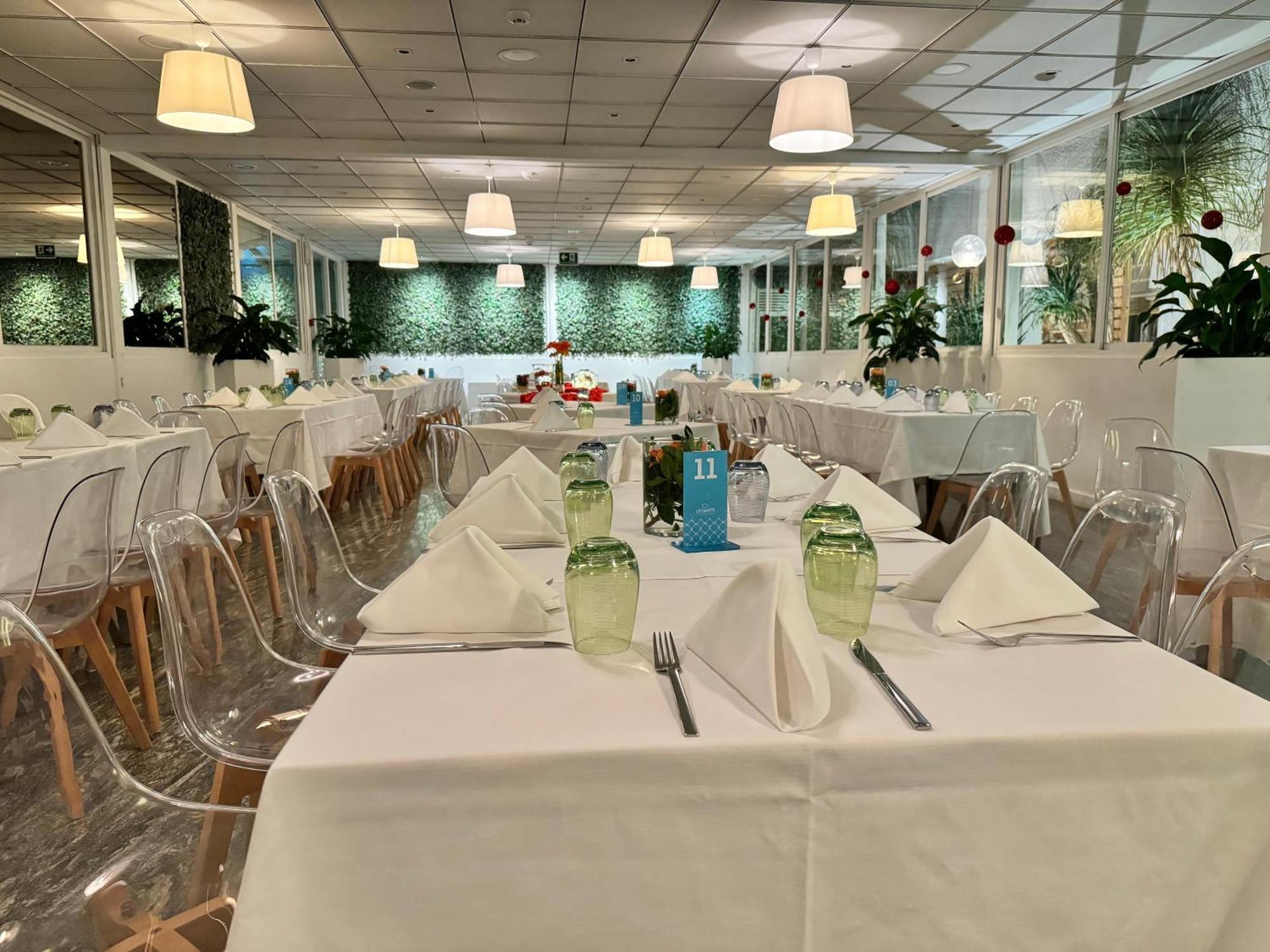 Hotel Riva Del Sole Джовинацо Екстериор снимка