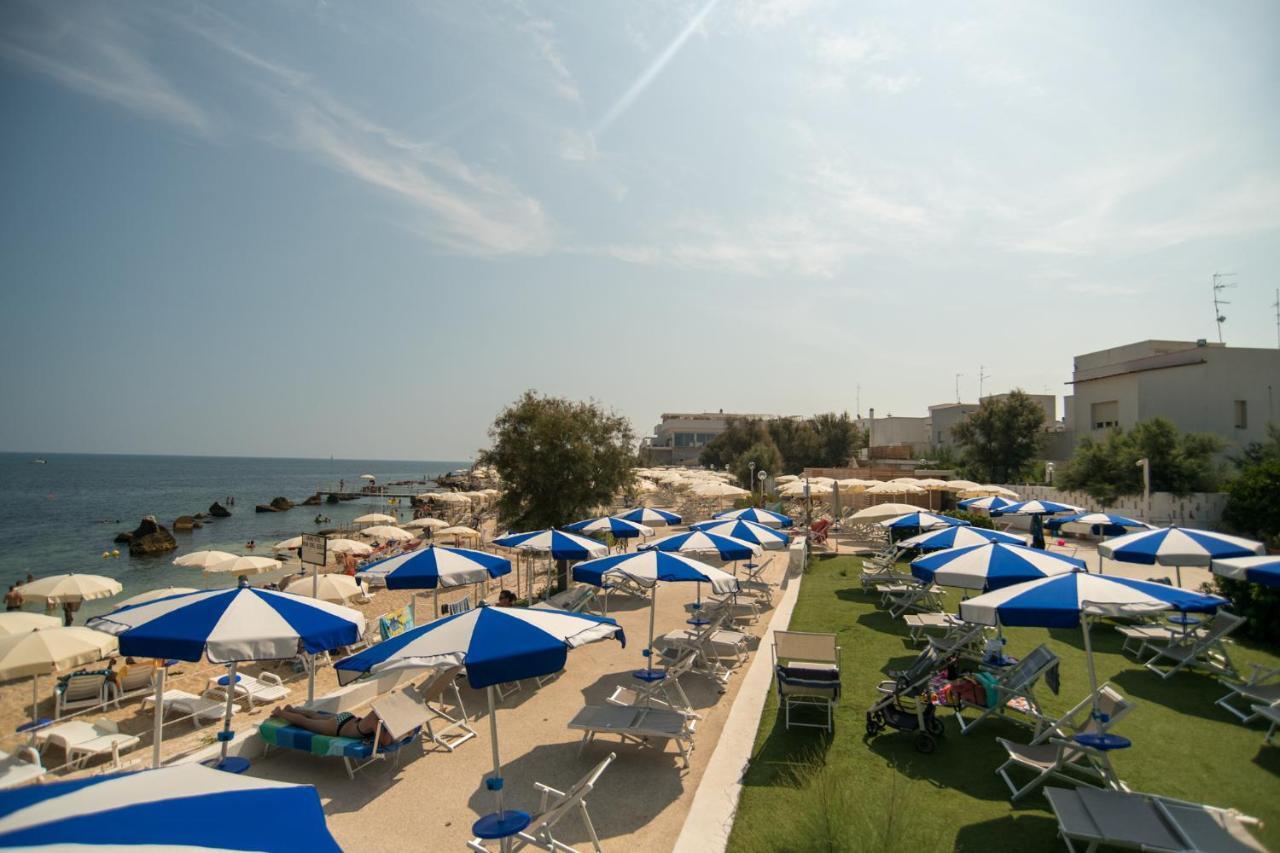 Hotel Riva Del Sole Джовинацо Екстериор снимка