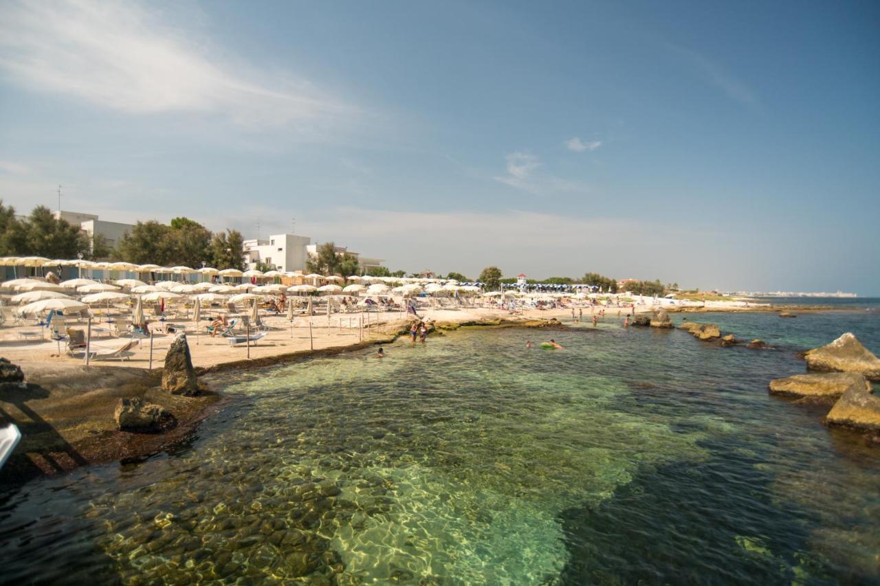 Hotel Riva Del Sole Джовинацо Екстериор снимка