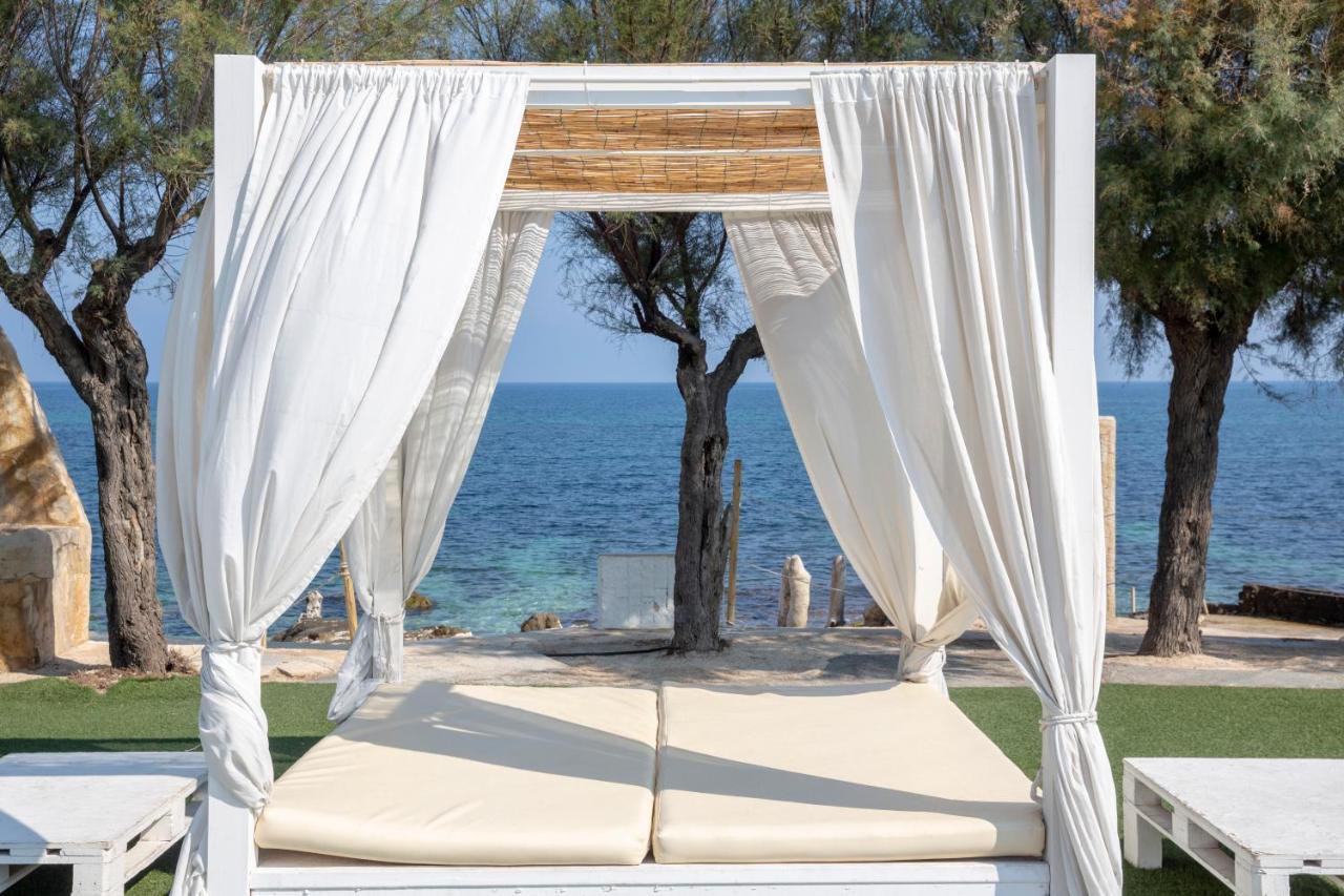 Hotel Riva Del Sole Джовинацо Екстериор снимка
